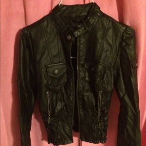 Cute black leather jacket
